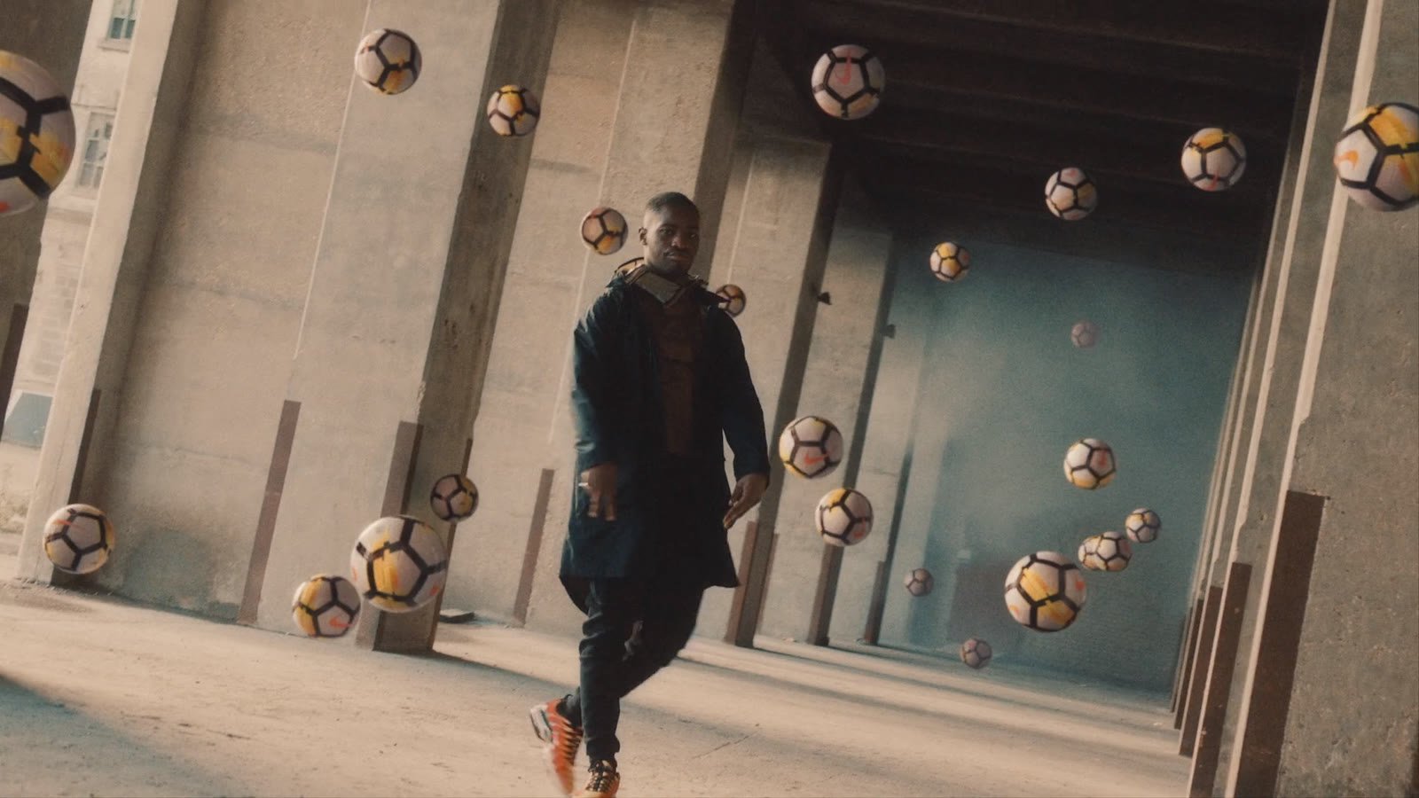NIKE Mercurial — frame 12